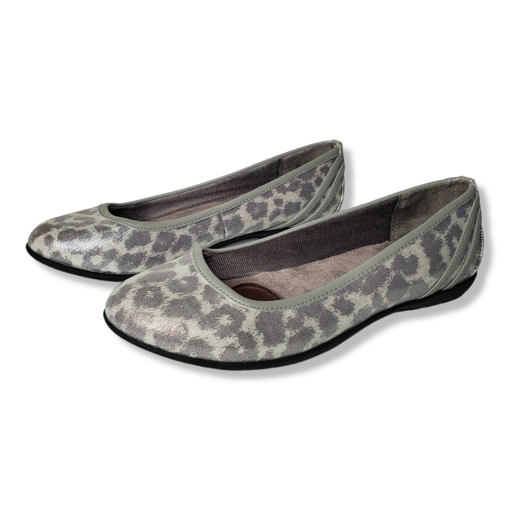 LifeStride Womens Airy Silver Flats Size 9M